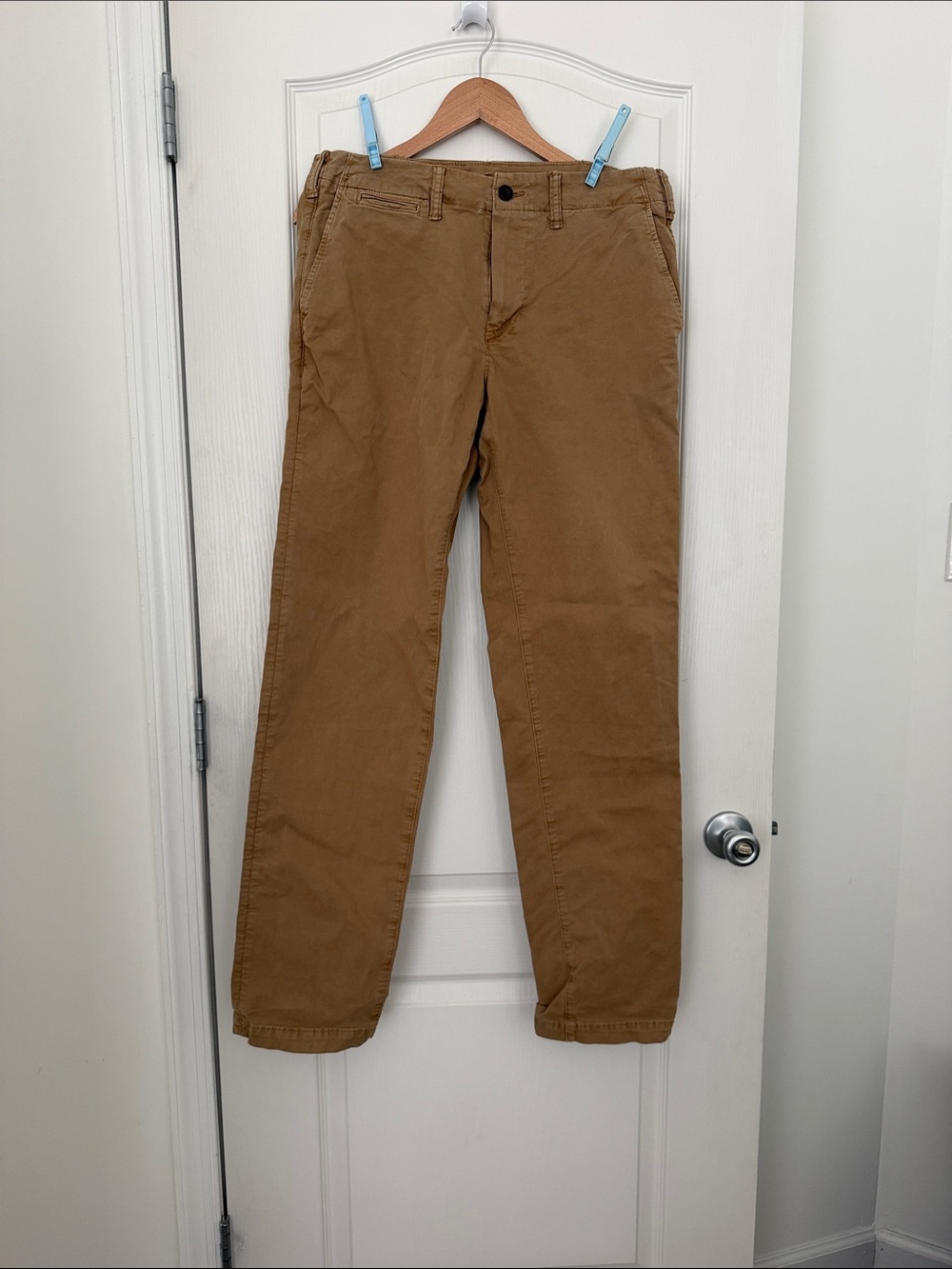 American Eagle Outfitters Tan Straight Chino Pants